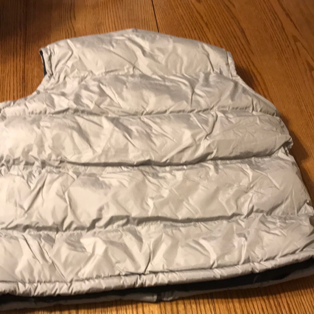 Vest - Picture 8 of 9